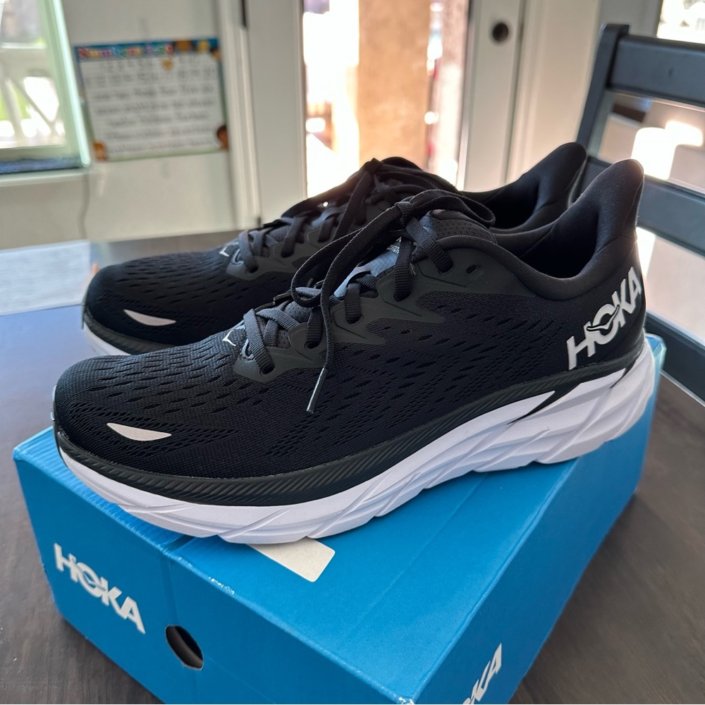 Men’s Hoka Clifton 8 size 10